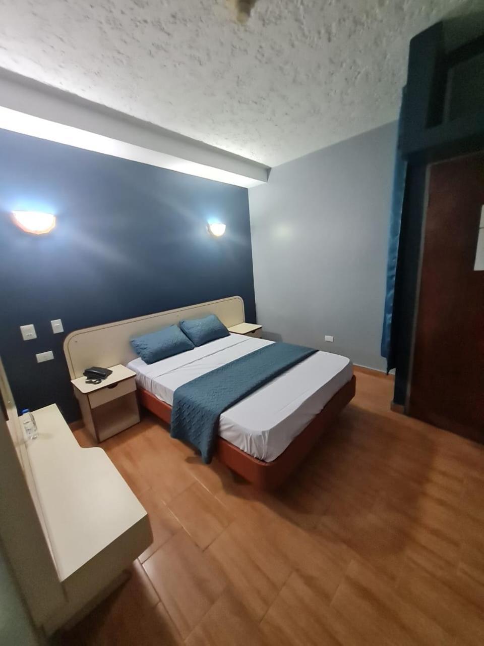 Hotel El Arroyo カラカス エクステリア 写真